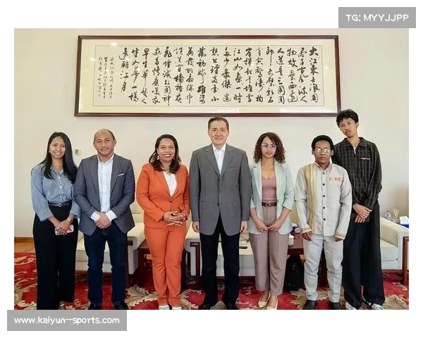 非洲法语国家研修班访问中国 交流体育赛事组织管理经验