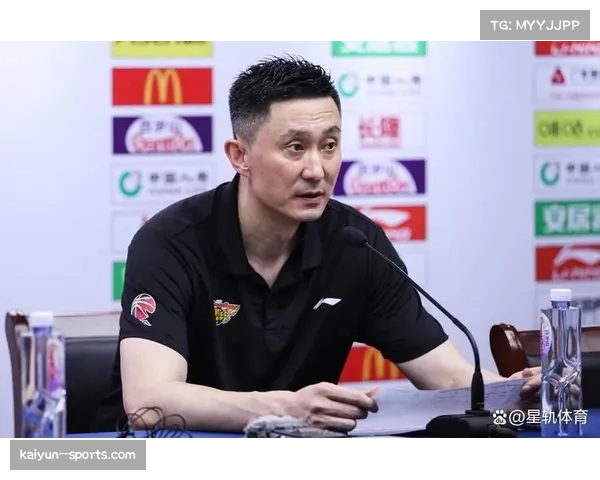 徐杰无球化定位引发争议 杜锋战术安排遭球迷质疑